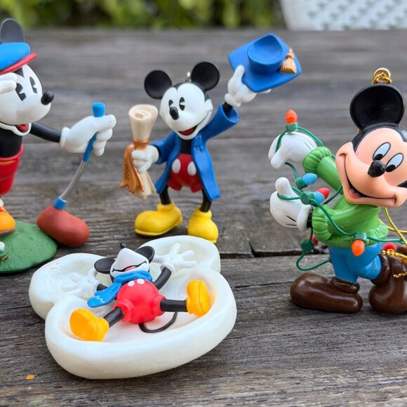 Lot of 4 DISNEY Hallmark MICKEY Mouse Christmas ornaments Golf Graduation Lights - Picture 3 of 16